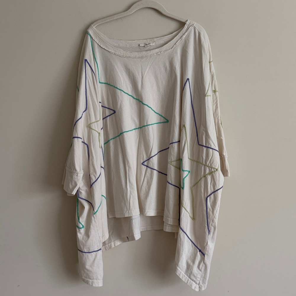 Oli & Hali Over the Rainbow Star Oversized Top
